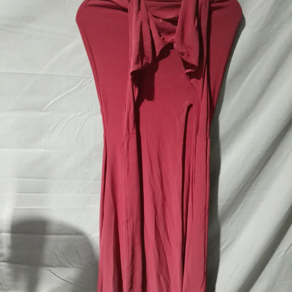 CLUB L BERRY BACKLESS V PLUNGE HALTER NECK MAXI DRESS SIZE 8 