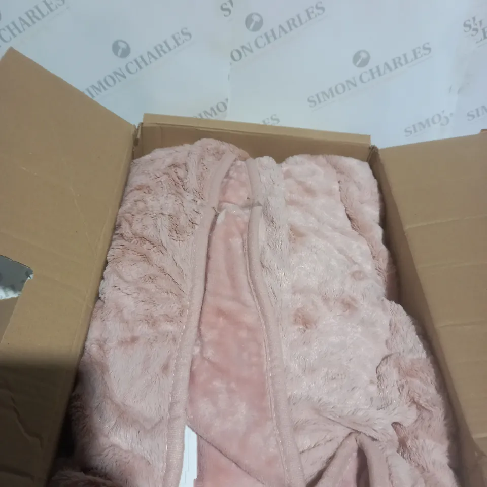 BOXED COZEE HOME VELVETSOFT HEATED THROW IN PINK