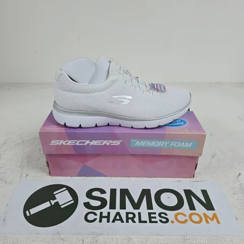 BOXED PAIR OF SKECHERS SUMMITS TRAINERS IN WHITE - UK 5