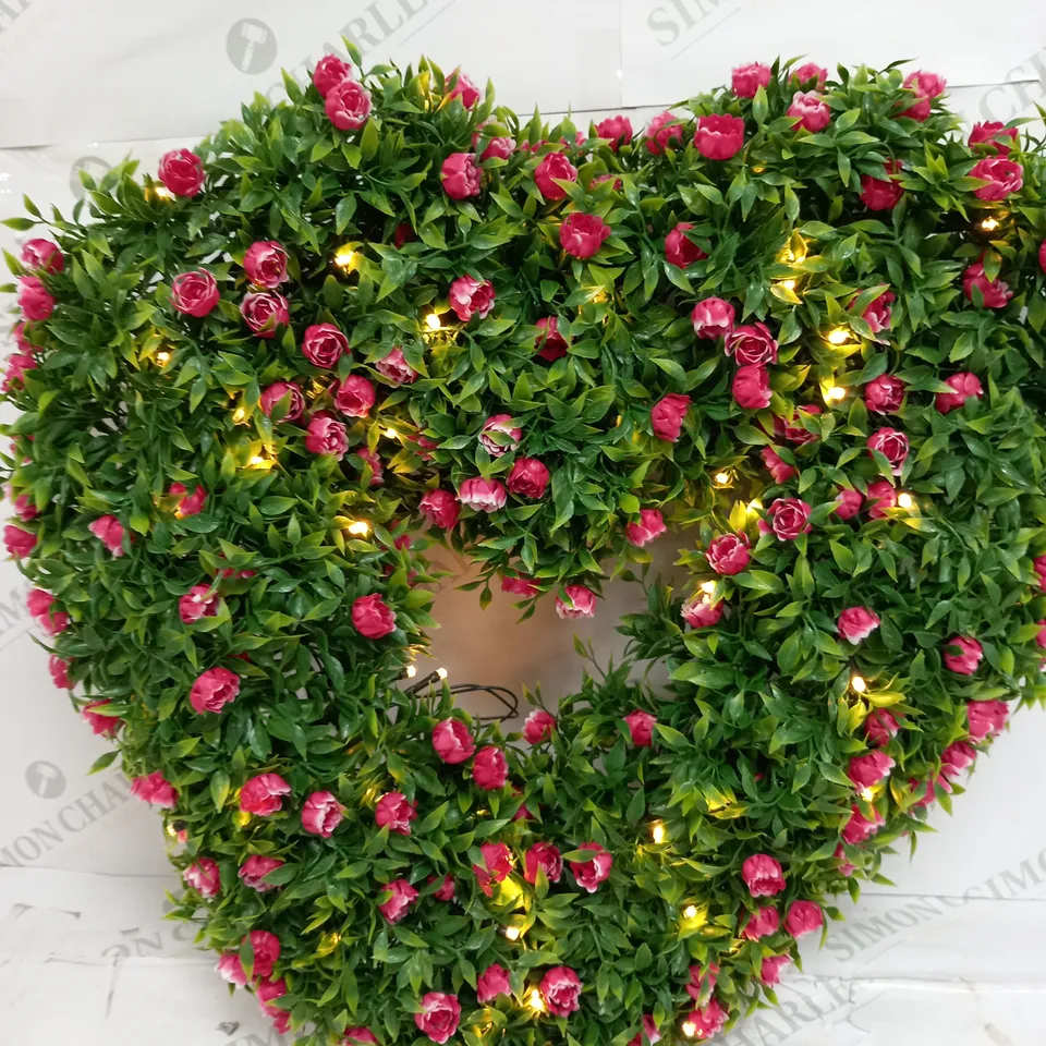 FLORAL LOVE HEART WRAITH 