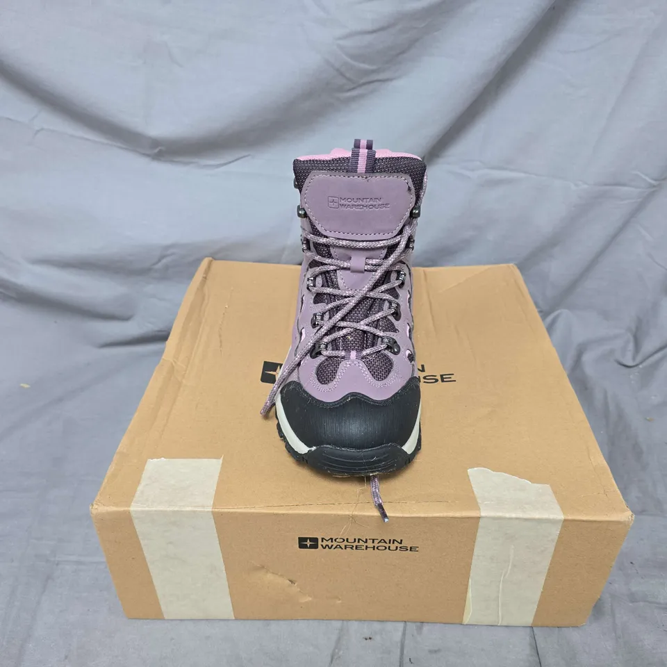 BOXED PAIR OF MOUNTAIN WAREHOUSE ADVENTURER WOMENS WATERPROOF WALKING BOOTS IN LILAC - UK 5