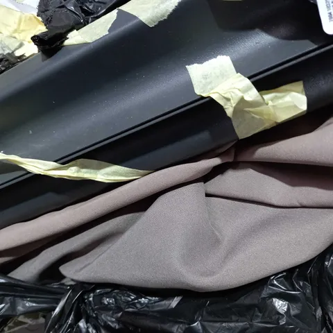 INNOVATORS EASY UP 2.7M UMBRELLA- GRAPHITE