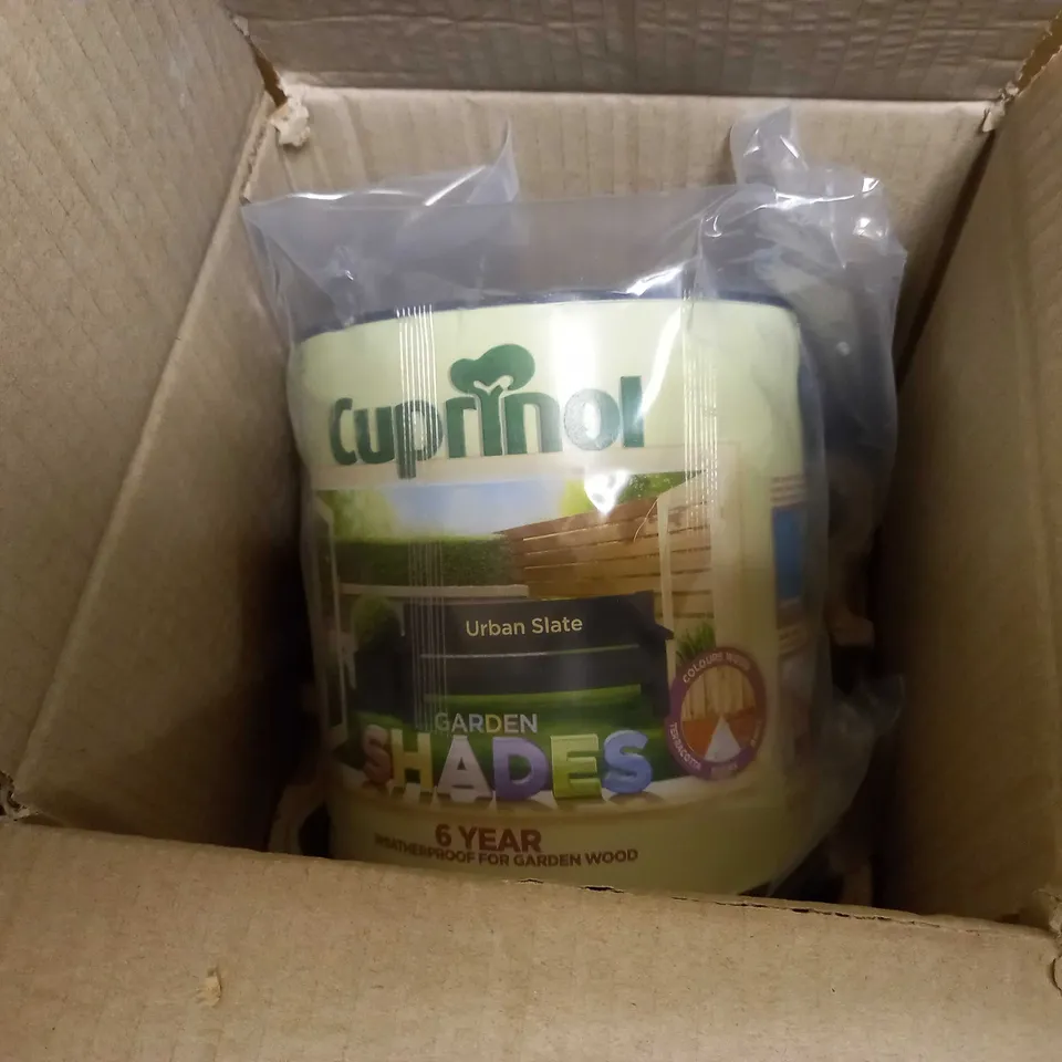 LOT OF APPROX 4 ASSORTED PACKAGED BOXED PAINTS TO INCLUDE: POLLYCELL BASE COAT, DULUX WALLS & CEILINGS, GARDEN WOOD PAINT