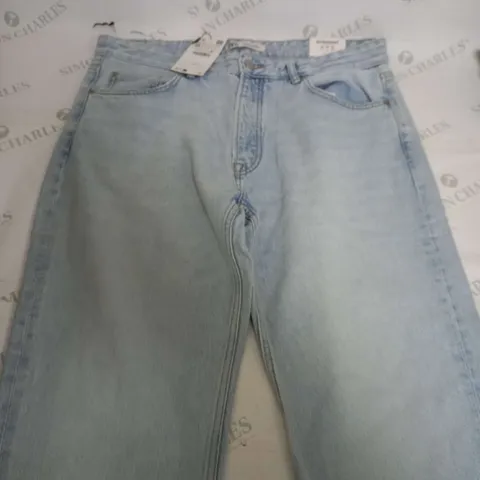 ZARA STRAIGHT LIGHT DENIM JEANS - EUR 46