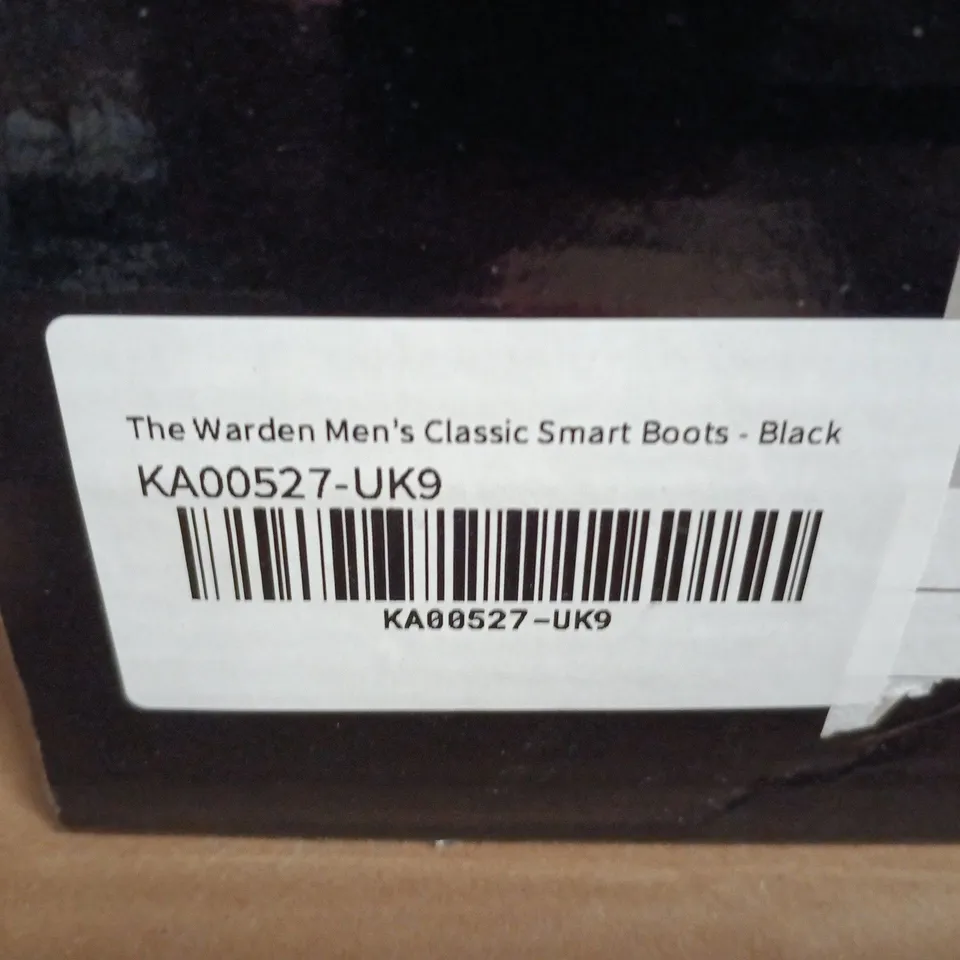 BOXED KOI THE WARDEN MEN'S CLASSIC SMART BOOTS IN BLACK - UK 9