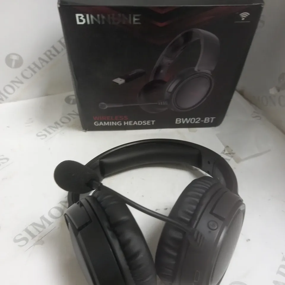 BOXED BINNUNE WIRELESS GAMING HEADSET