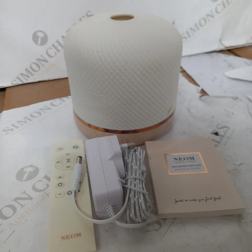 NEOM ORGANICS WELLBEING POD LUXE ESSENTIAL OIL DIFFUSER