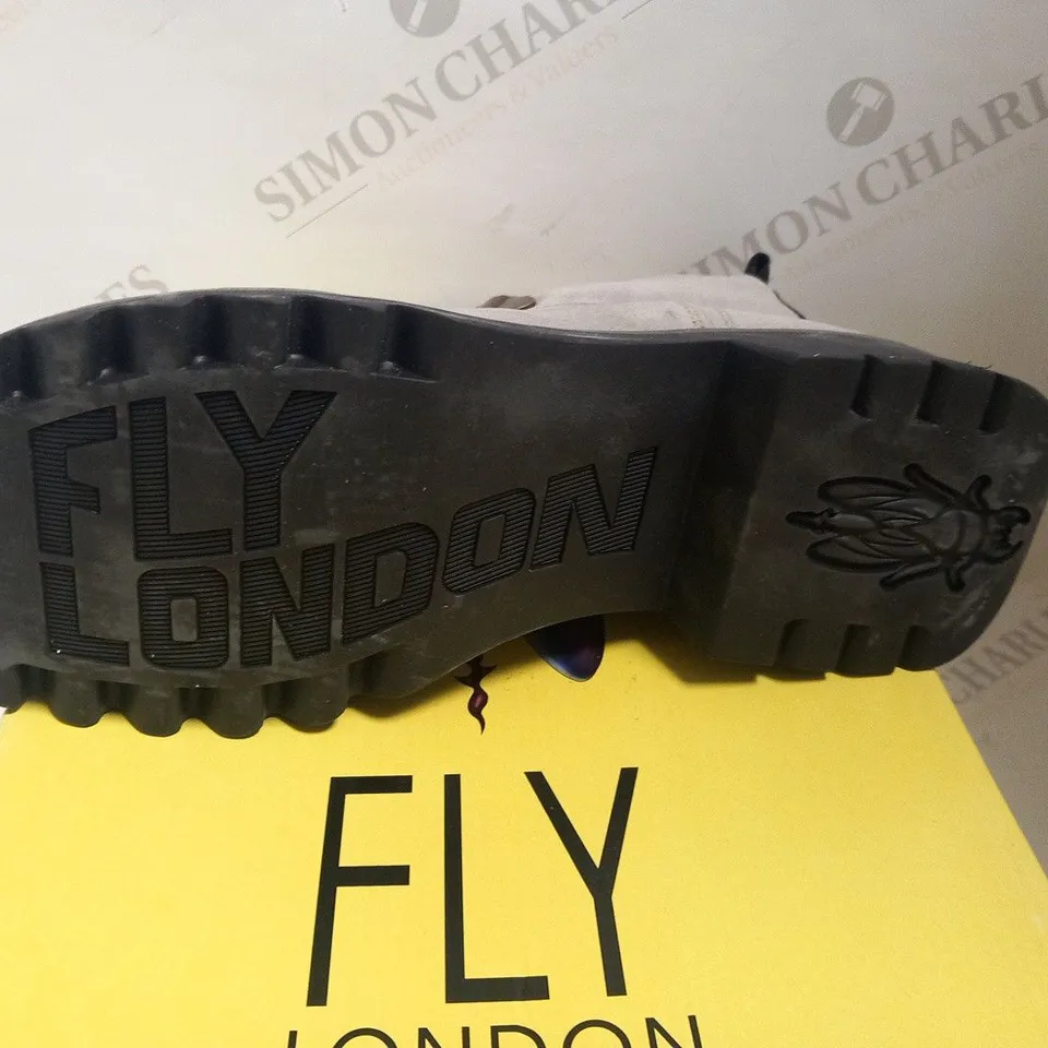 BOXED FLY LONDON SUEDE CONCRETE SIZE 9 