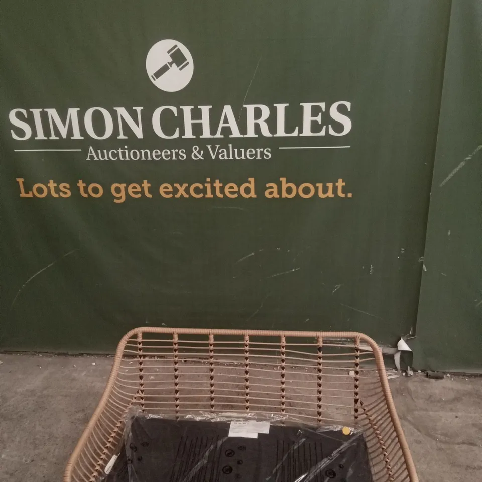 GOODHOME RATTAN SOFA WITH CUSHION