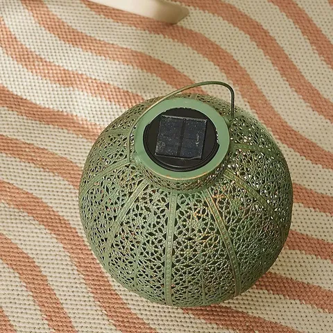 GARDEN STORIES SORBET COLLECTION FRETWORK GLOBE SOLAR LANTERN