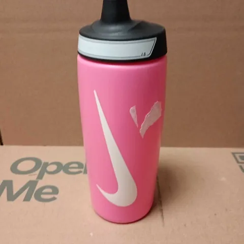 NIKE REFUEL BOTTLE IN PINK