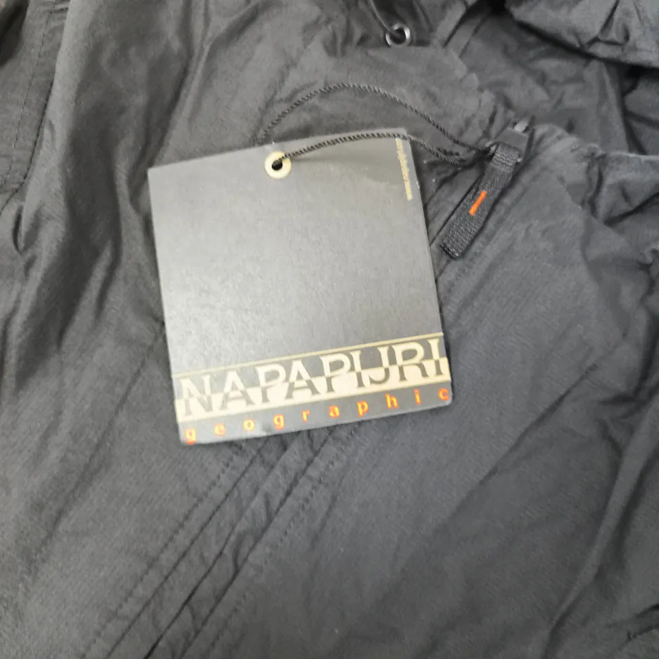 NAPAPIJRI JACKET – BLACK, 3XL