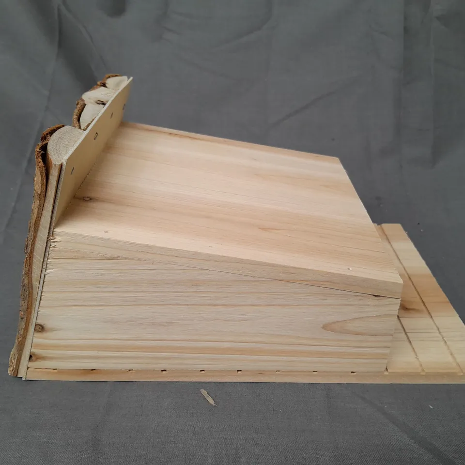 BOXED UNBRANDED SET OF 3 SMALL WOODEN BAT BOXES