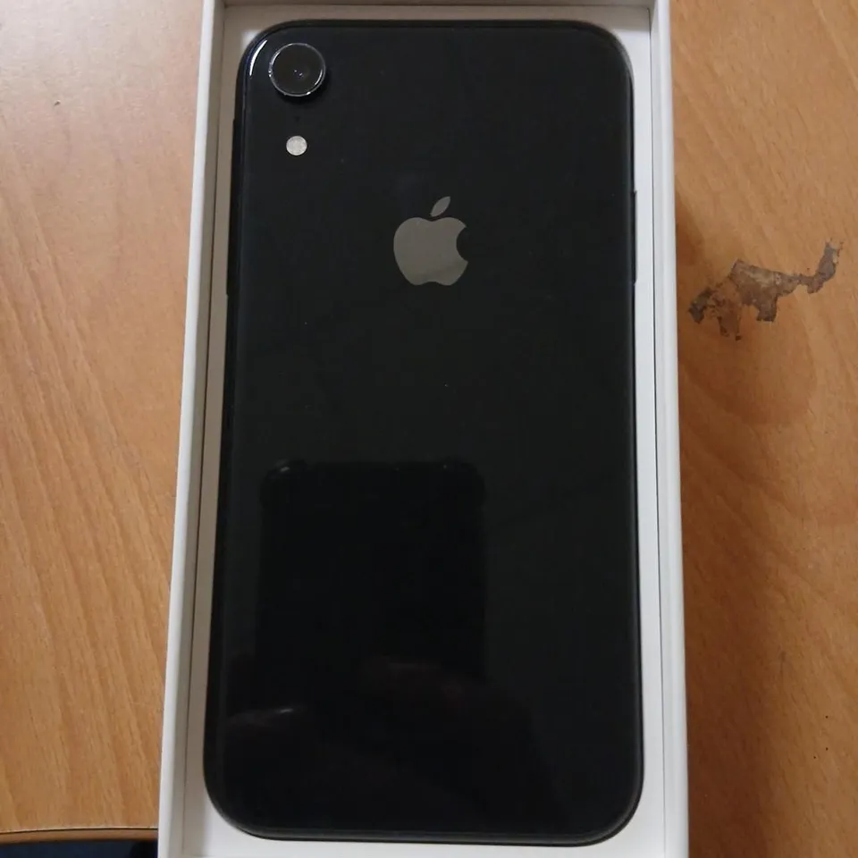 APPLE IPHONE XR 64GB - BLACK (BOXED)