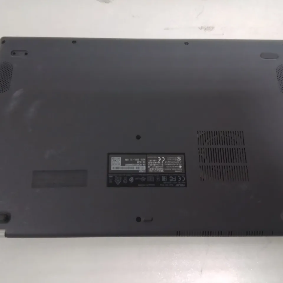UNBOXED ASUS X515J INTEL CORE I7 LAPTOP IN SILVER