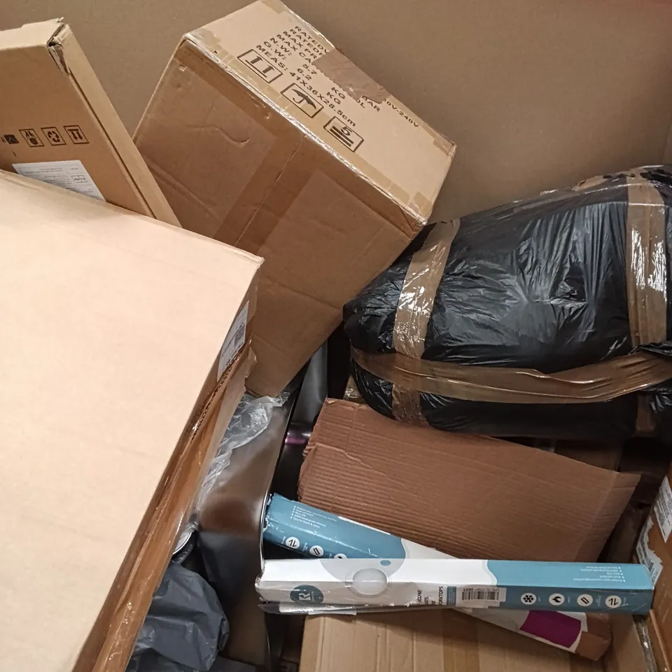 PALLET OF ASSORTED HOUSEHOLD GOODS AND PRODUCTS TO INCLUDE;DARK GREEN SUITCASE,STEAM CLEANER, COOKING TRAY 