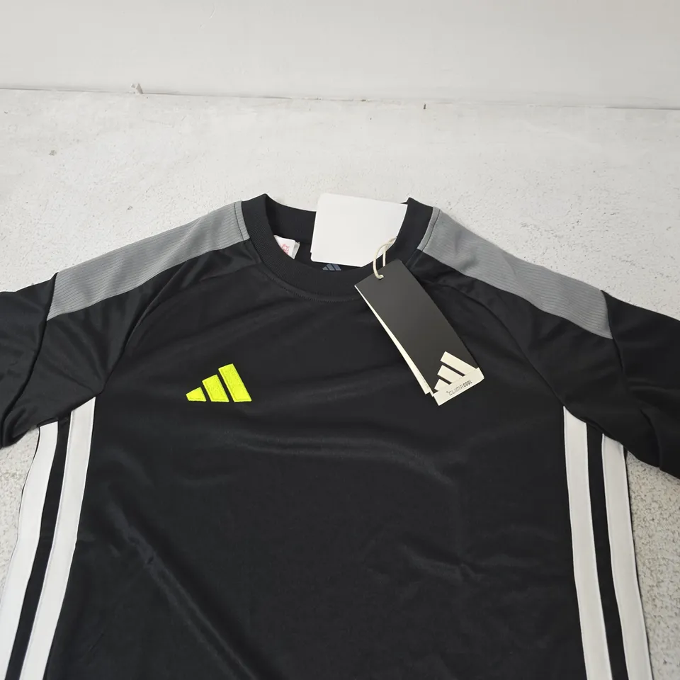 ADIDAS CLIMACOOL TRAINING TOP – 9/10 YEARS