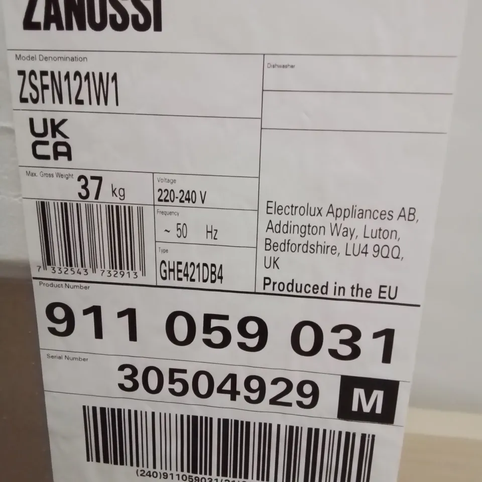 ZANUSSI SLIMLINE FREESTANDING 9 PLACE DISHWASHER Model ZSFN121W1