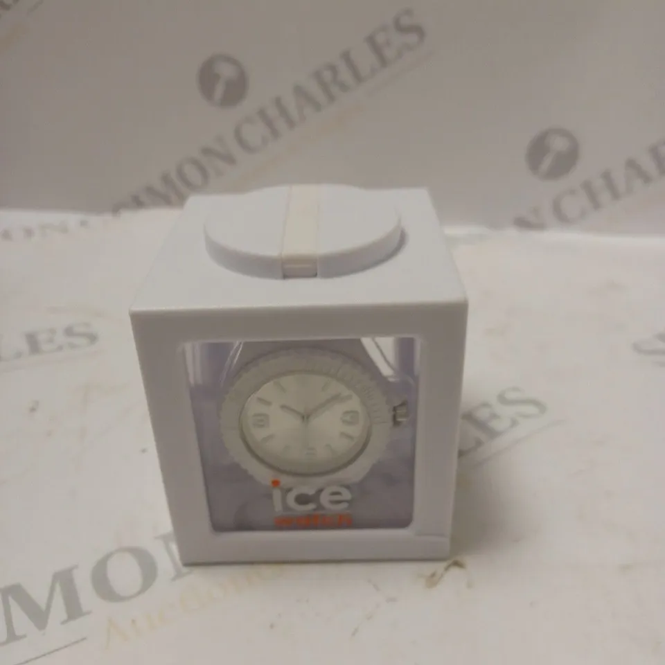 ICE WATCH WHITE BOXED 