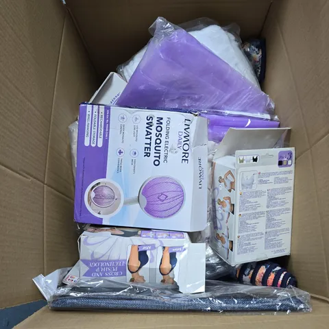 BOX OF APPROXIMATELY 12 ASSORTED ITEMS INCLUDING LIVMORE MOSQUITO SWATTER AND VINTAGE PRINT RUG 