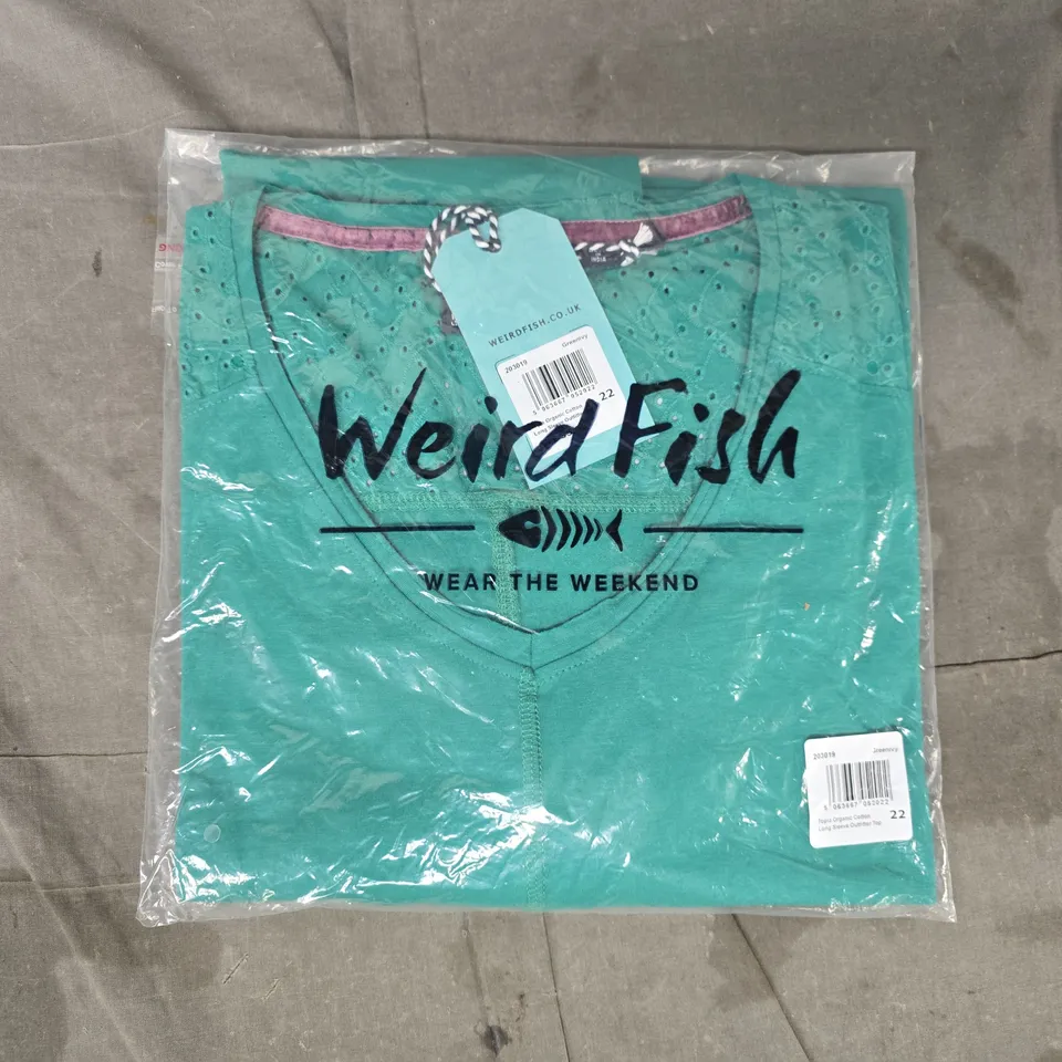 BAGGED WEIRD FISH LONG SLEEVE TOP IN GREEN SIZE 22
