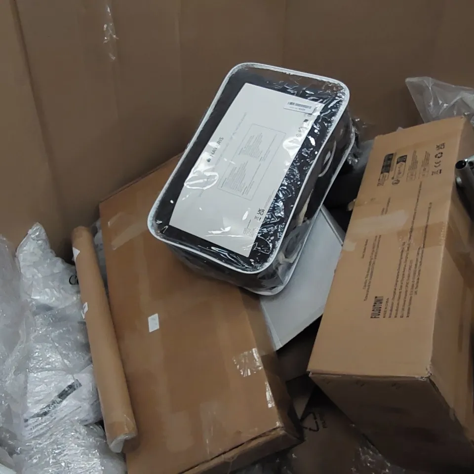PALLET OF ASSORTED ITEMS INCLUDING: OFFICE CHAIR, LED MIRROR, ARTIFICIAL BIRCH TREE, METAL STAR FRAME LIGHTS, TOILET SEAT 