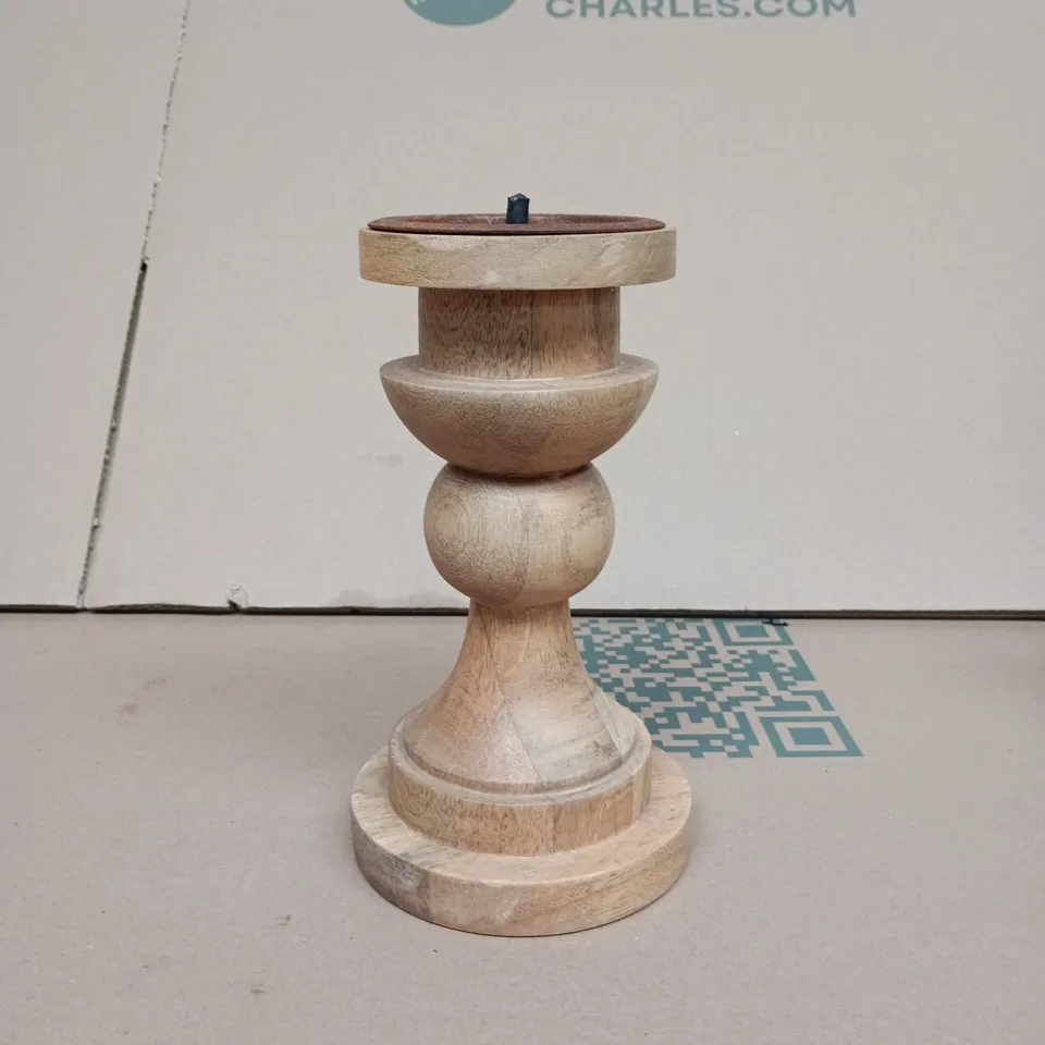 NKUKU WOODEN CANDLE HOLDER – NATURAL FINISH