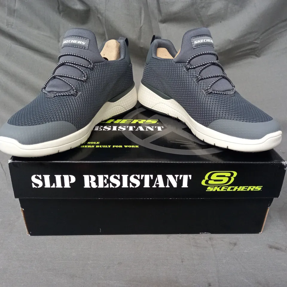 BOXED PAIR OF SKECHERS TRAINERS IN CHARCOAL SIZE 4