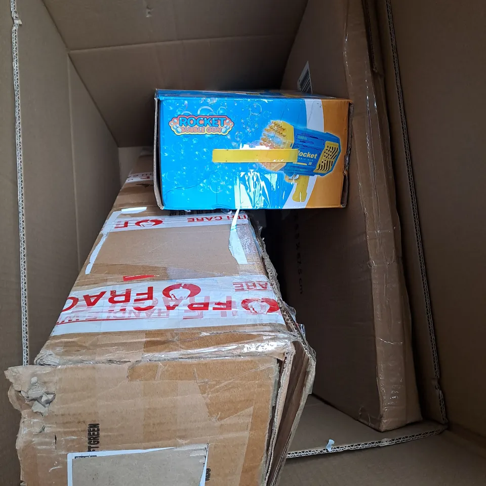 BOX OF APPROXIMATELY 5 ASSORTED ITEMS TO INCLUDE BUBBLE BLASTER, EMERGENCY ALRT, CHRISTMAS TREE ETC- COLLECTION ONLY