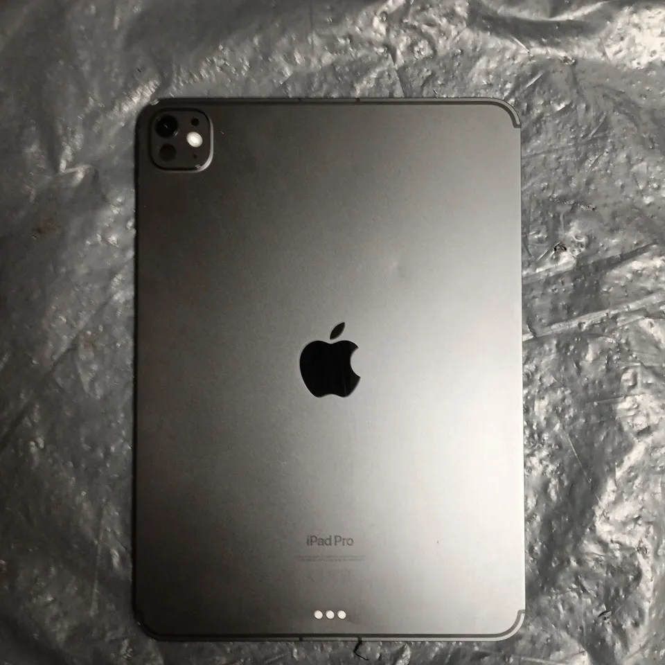 APPLE IPAD PRO A2837 TABLET
