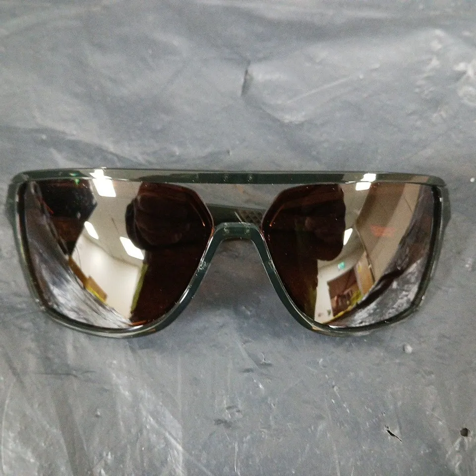 OAKLEY CASTEL PRIZM POLARIZED SUNGLASSES