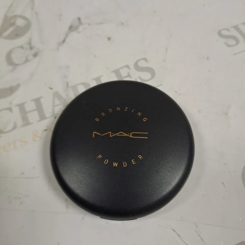 MAC BRONZING POWDER 