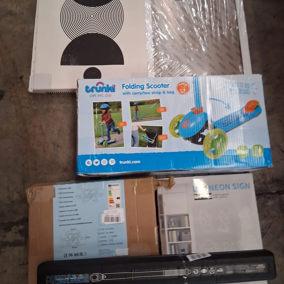 PALLET CONSISTING OF A LARGE QUANTITY OF ASSORTED HOUSEHOLD AND ELECTRICAL PRODUCTS AND ACCESSORIES TO INCLUDE;