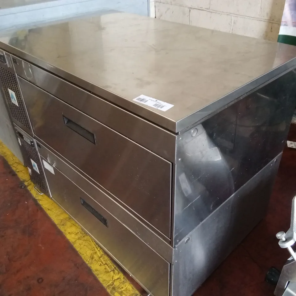 ADANDE VCR2 STANDARD DEPTH DOUBLE UNDERCOUNTER TEMPERATURE CONTROLLED DRAWER UNIT - REAR ENGINE