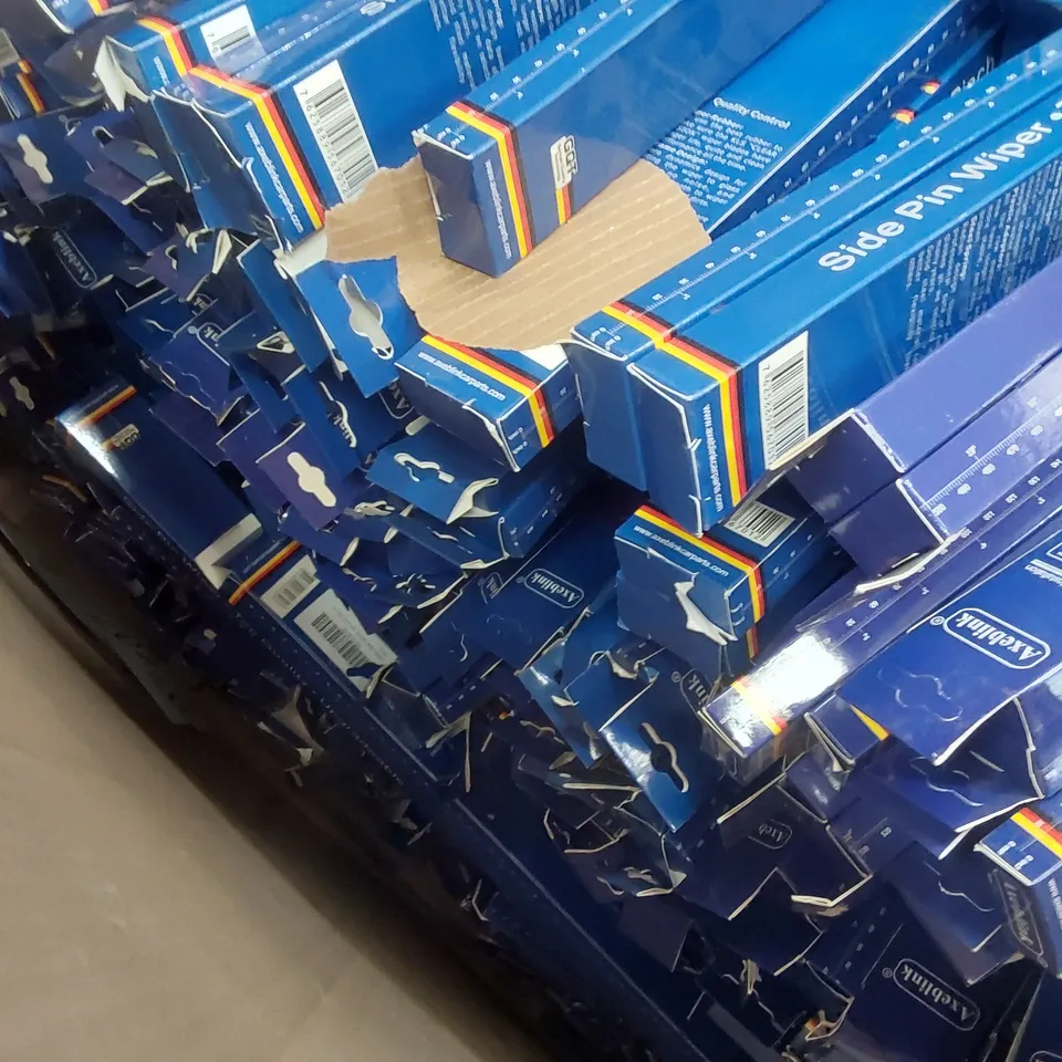 PALLET CONTAINING A VERY LARGE QUANTITY OF AXEBLINK WIPER BLADES