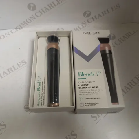MAGNITONE LONDON BLEND UP VIBRA-SONIC MASKEUP BLENDING BRUSH 