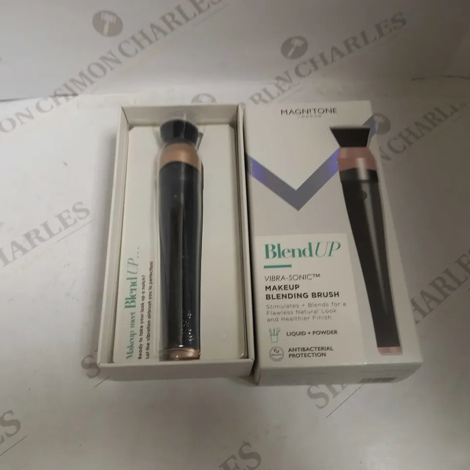 MAGNITONE LONDON BLEND UP VIBRA-SONIC MASKEUP BLENDING BRUSH  RRP £50