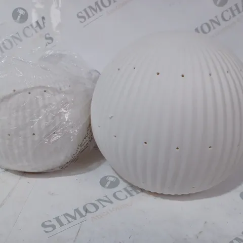 BOXED KELLY HOPPEN SET OF 2 LARGE CERAMIC LIGHT UP ORNAMENTS