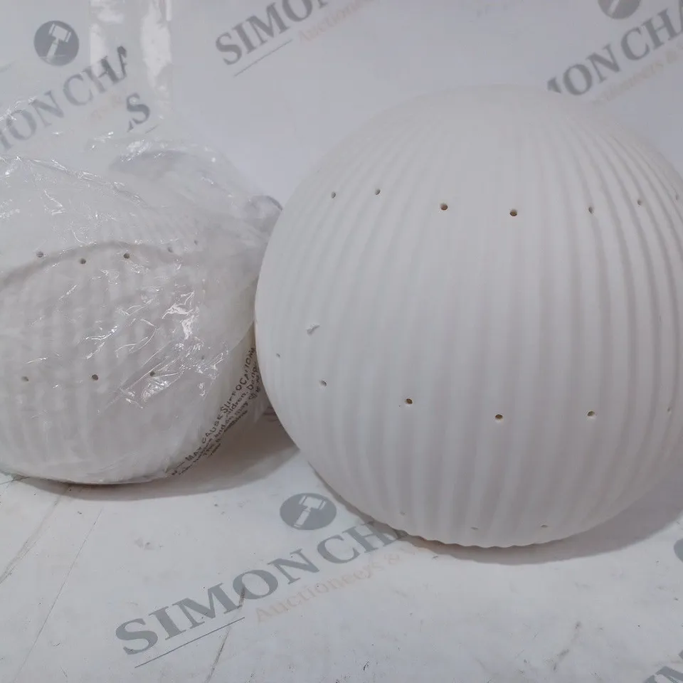 BOXED KELLY HOPPEN SET OF 2 LARGE CERAMIC LIGHT UP ORNAMENTS