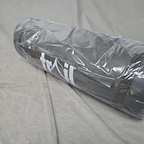 TRAIL OUTDOOR SINGLE SLEEPING MAT IN BLACK