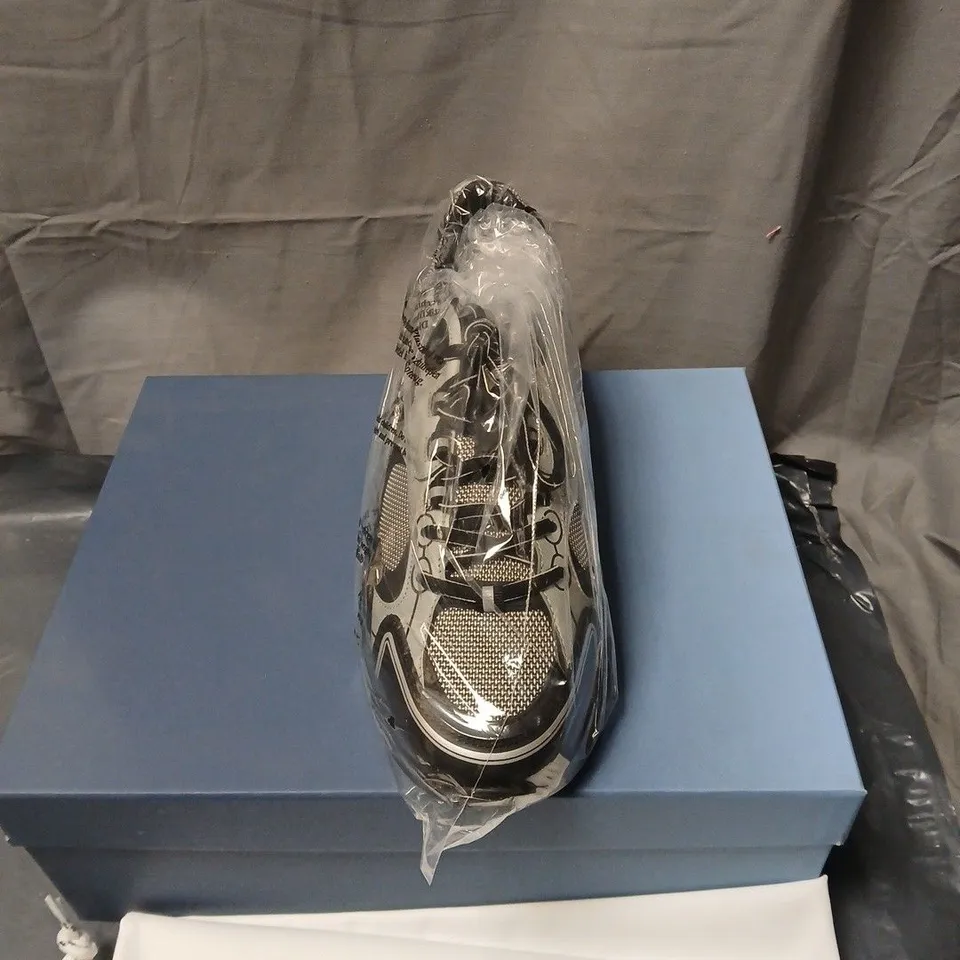 CLEENS SILVER BULLET  ATHLETIC SNEAKERS, BLACK/GREY MESH, IN BLUE BOX UK SIZE 7.5