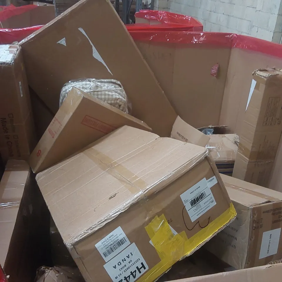 PALLET CONTAINING A LARGE QUANTITY OF ASSORTED ITEMS INCLUDING: 32" LED SMART TV, JIGPAL PUZZLE ACCESSORIES, LIFELIKE NEWBORN BABY DOLL, TOWER SPACE HEATER ECT