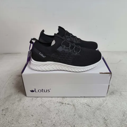 BOXED PAIR OF LOTUS GIRONA TRAINERS IN BLACK - EU 38