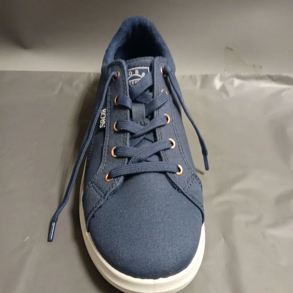 BOB'S FROM SKECHERS MEMORY FOAM LACE UP PUMPS BLUE SIZE 7