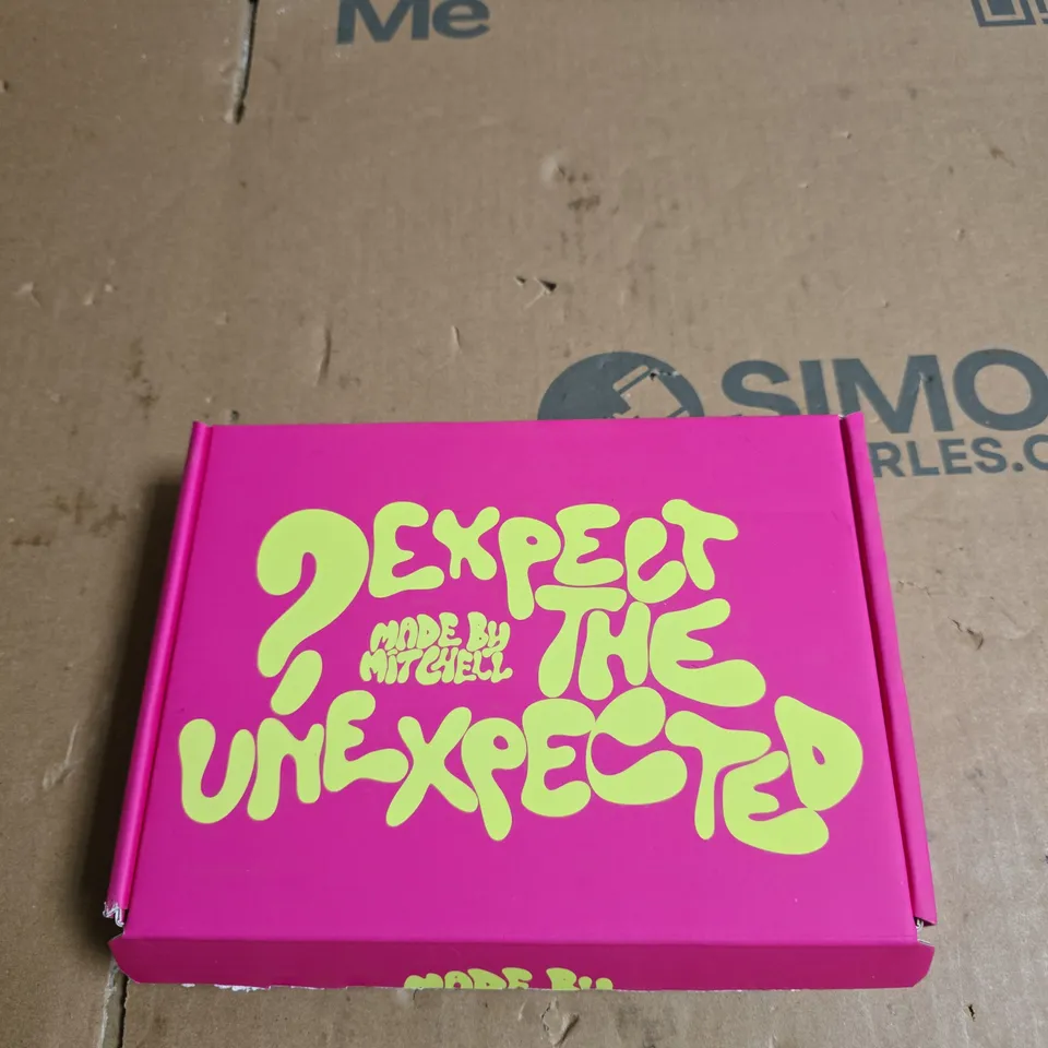 MADE BY MITCHELL EXPECT THE UNEXPECTED BEAUTY GIFT BOX