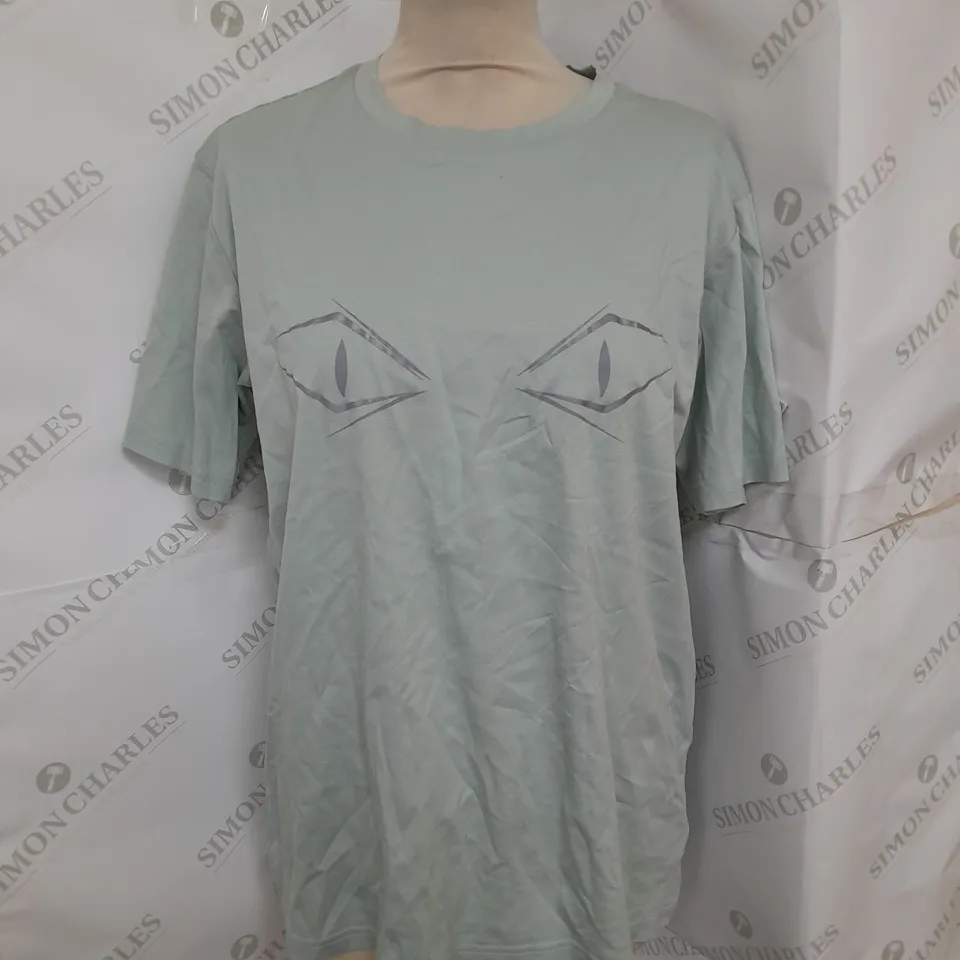 EYES WIDE OPEN SOFT TSHIRT IN PALE GREEN SIZE M