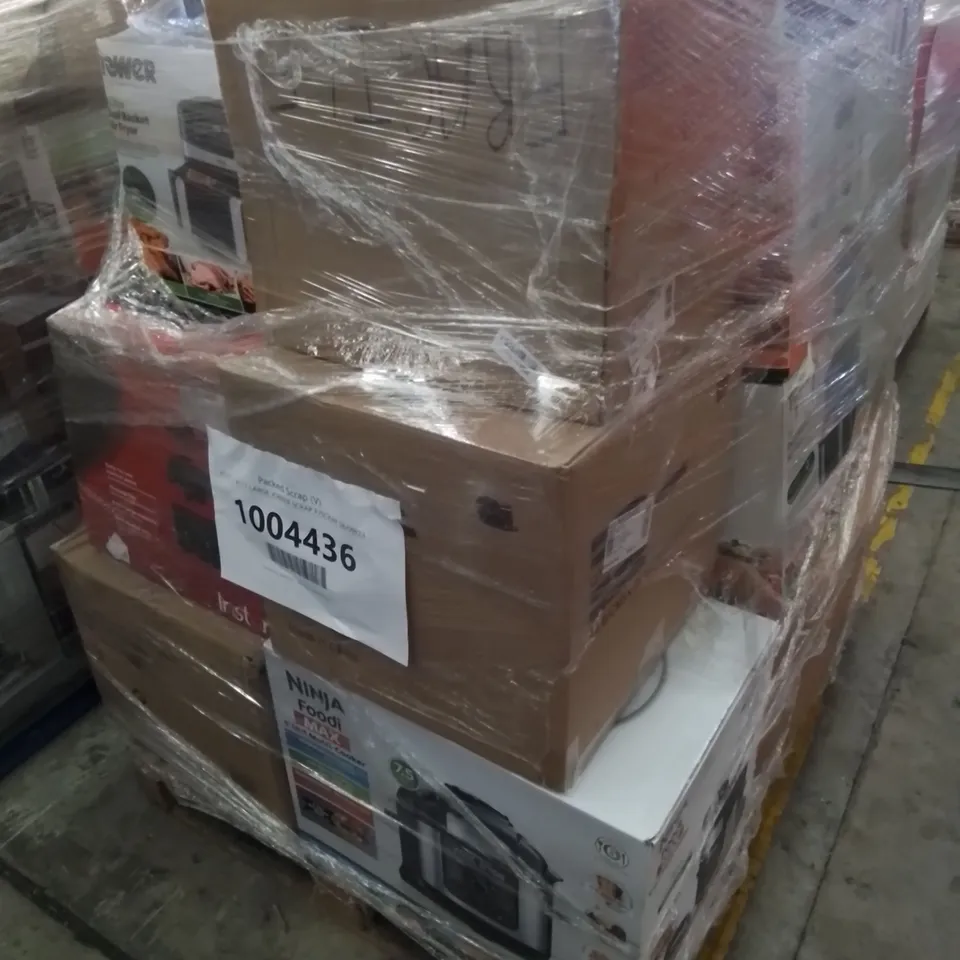 PALLET TO CONTAIN APPROXIMATELY 17 ASSORTED ELECTRONIC GOODS & PRODUCTS. INCLUDES