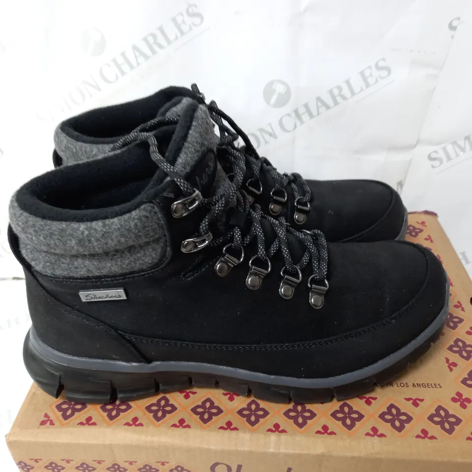 BOXED SKECHERS WARM ANKLE BOOTS, BLACK - SIZE 6