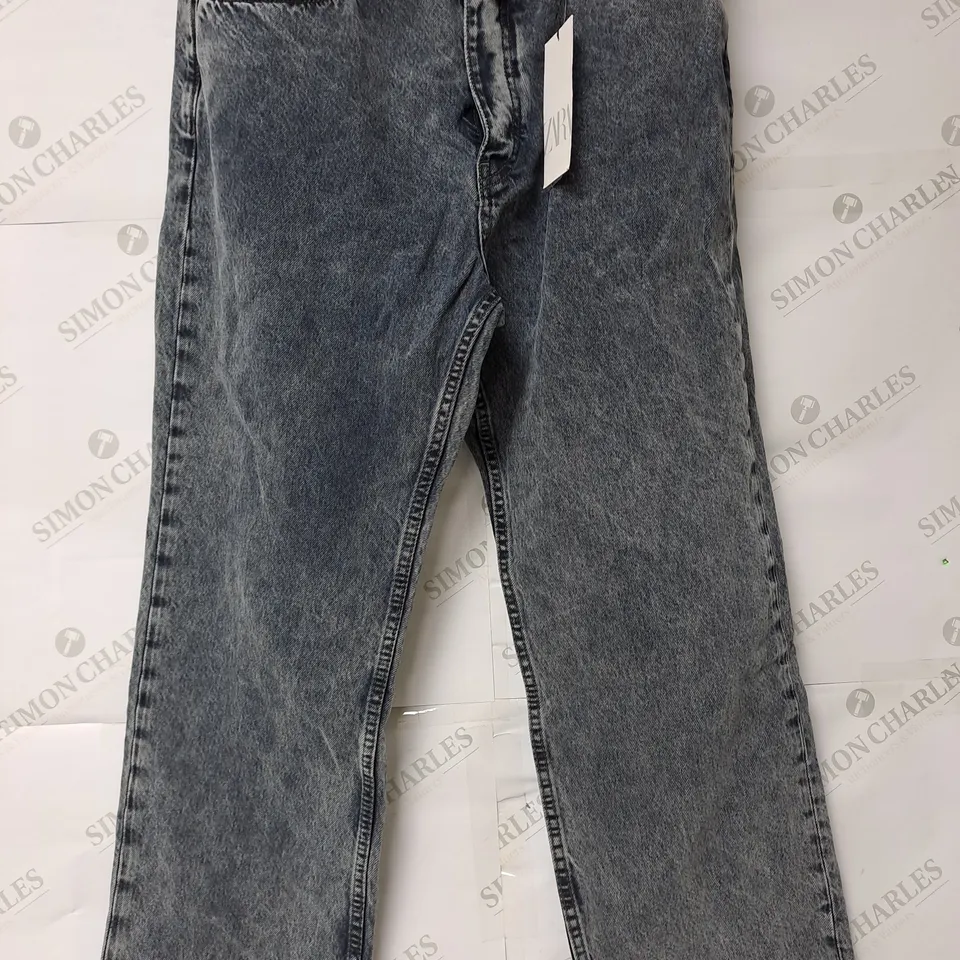 ZARA MID RISE NEW STRAIGHT FIT JEANS - EUR 44