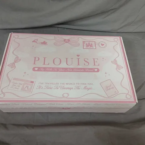 BOXED PLOUISE I'VE TRAVELLED THE WORLD TO FIND YOU IT'S TIME TO UNWRAP THE MAGIC SEALED GIFT SET